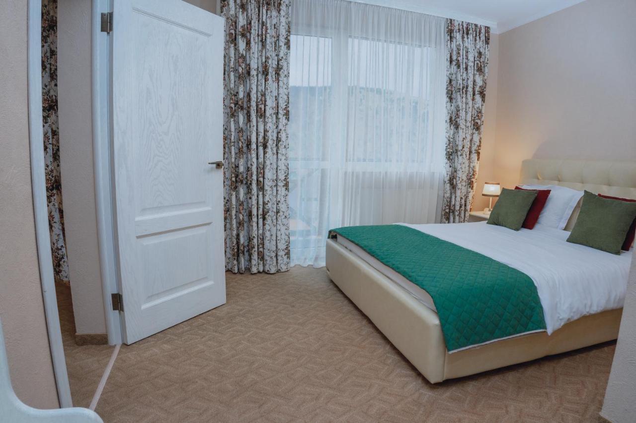 Hotel&Restaurant Premium Club Яремча Экстерьер фото