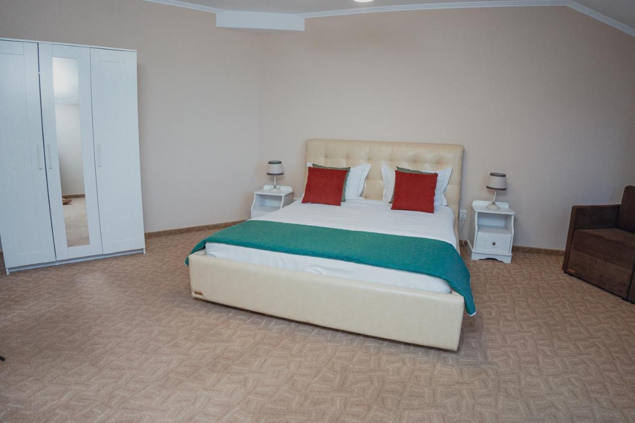 Hotel&Restaurant Premium Club Яремча Экстерьер фото