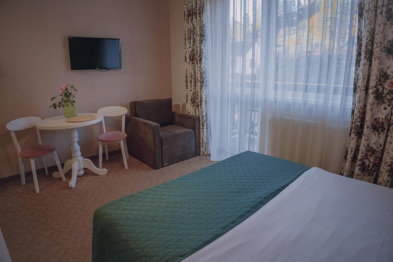 Hotel&Restaurant Premium Club Яремча Экстерьер фото