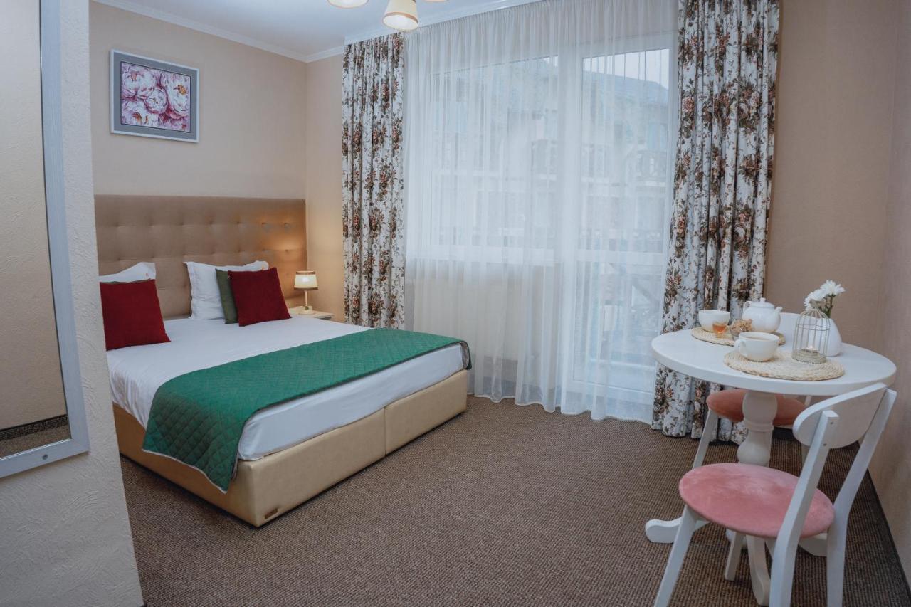 Hotel&Restaurant Premium Club Яремча Экстерьер фото