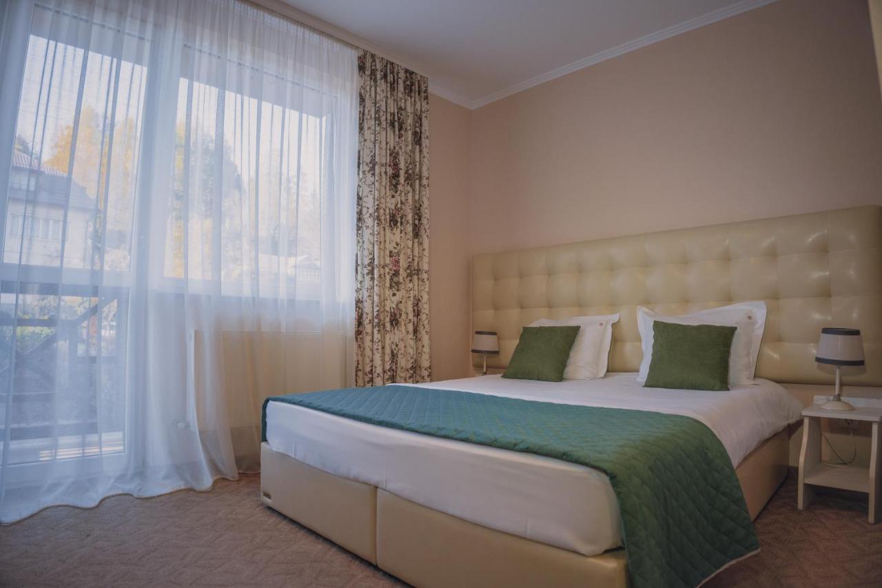 Hotel&Restaurant Premium Club Яремча Экстерьер фото