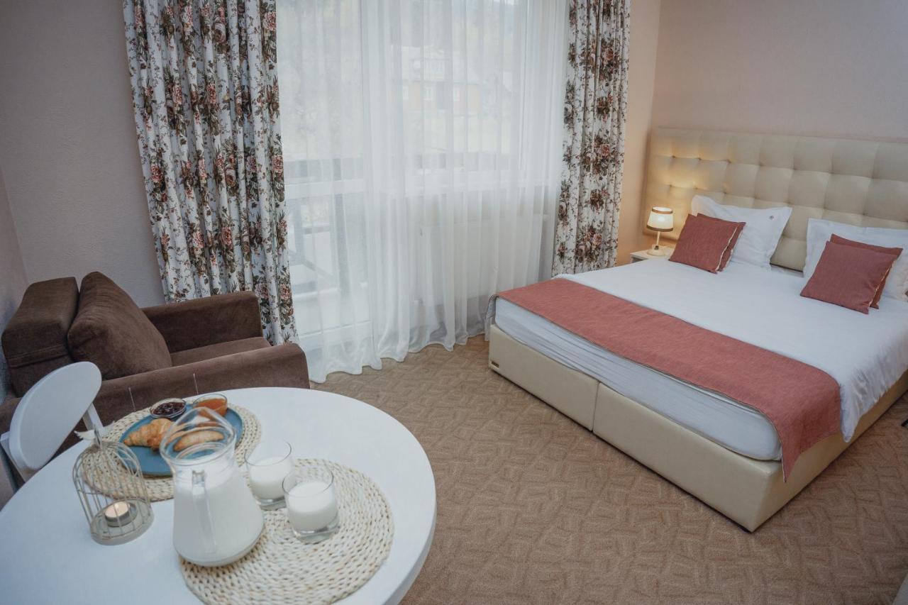 Hotel&Restaurant Premium Club Яремча Экстерьер фото