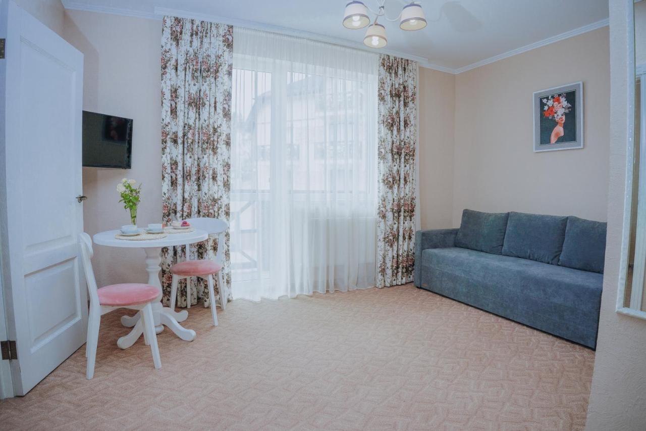 Hotel&Restaurant Premium Club Яремча Экстерьер фото