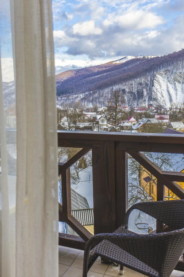 Hotel&Restaurant Premium Club Яремча Экстерьер фото