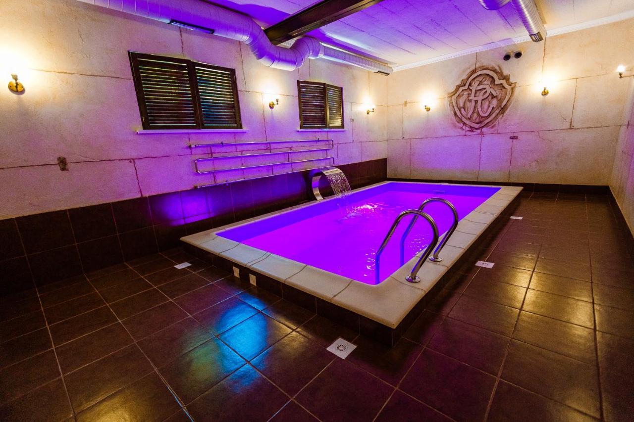 Hotel&Restaurant Premium Club Яремча Экстерьер фото